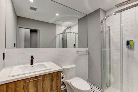 Stanley court — 402 - Photo 4