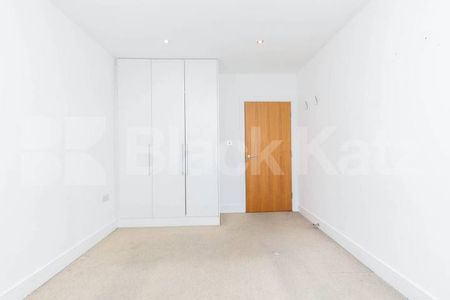 Perfect property in the perfect location not to be missed - Photo 4