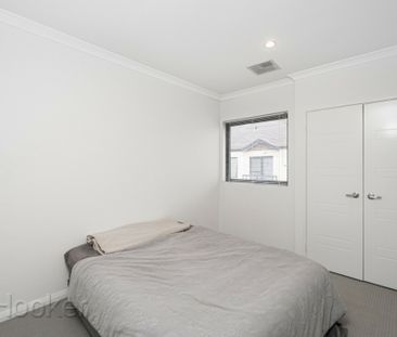 Walk to Carousel Shopping Centre - Photo 6