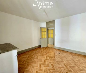 Location Appartement 3 pièces 91m² VALENCE 26000 - Photo 2