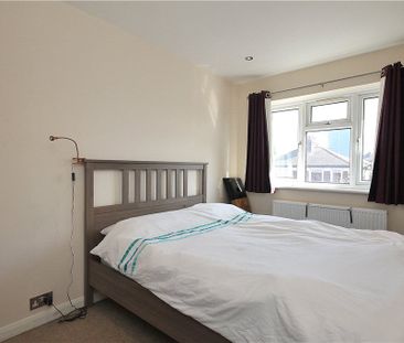 Cambridge Road North, London, W4 4AA - Photo 2