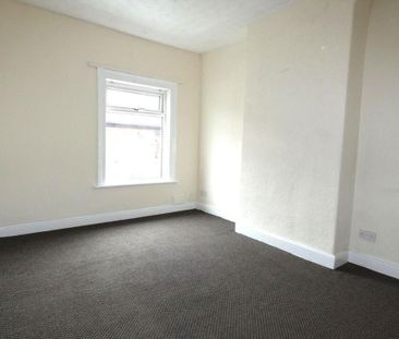 2 bedroom townhouse to rent - Photo 2