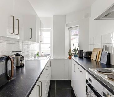 2 Bedroom Apartment To Let - Photo 2
