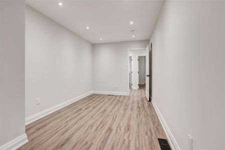 For Lease - 257 Westmount Avenue, Toronto, Ontario - Photo 3