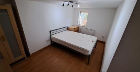 St Michaels Road, Headingley, Leeds, LS6 3AW - Photo 5