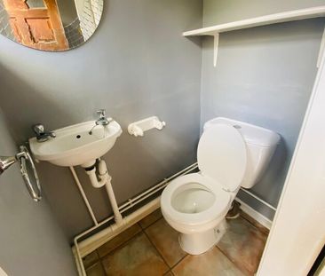 Abbey Road, Halesowen, B63 2HE - Photo 1