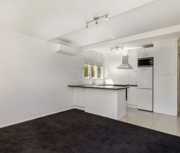 Tidy one bedroom flat in Mt Roskill - Photo 2