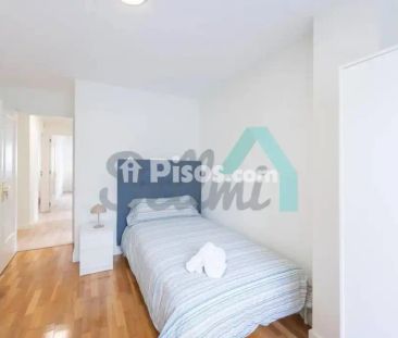 Piso en alquiler en Centro - Photo 2