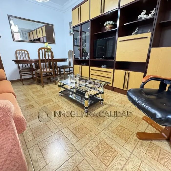 Piso en alquiler en Centro - Foto 1