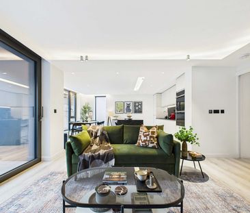 Borough High Street - Photo 2