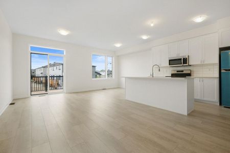For Lease - 975 Athenry Court, Barrhaven, Ontario - Photo 4