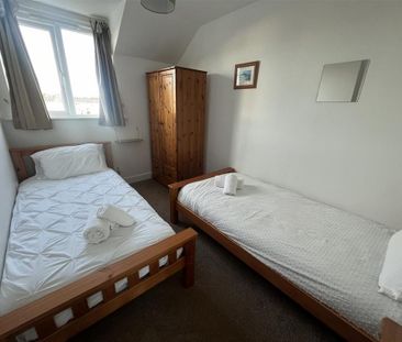 2 bedroom end of terrace house to rent - Photo 6