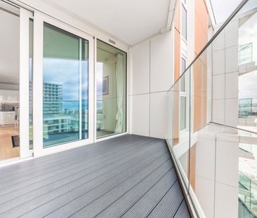 Carrick House, E16, London - Photo 5