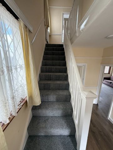 4 Bed Semi-Detached House, St. Johns Road, IG2 - Photo 2