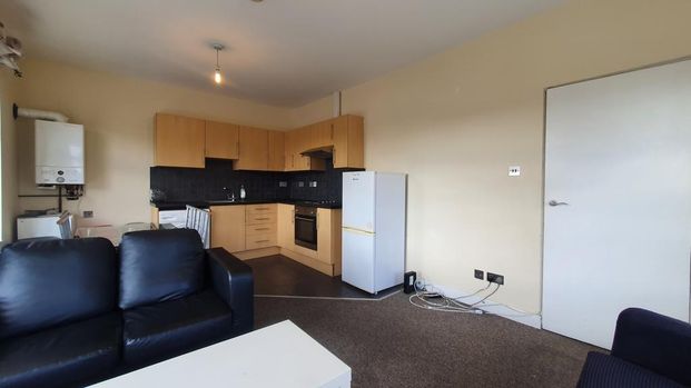 2 bedroom flat to rent - Photo 1