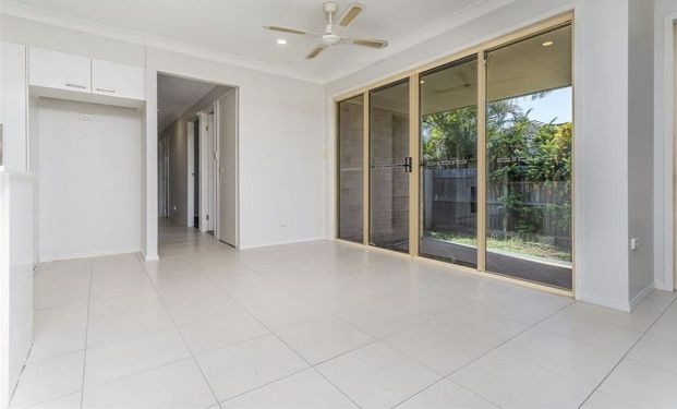 Beautiful home - Photo 1