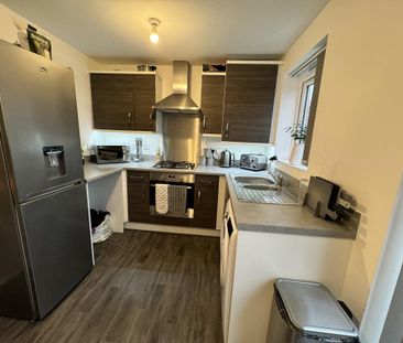 2 bedroom end of terrace house to rent - Photo 5