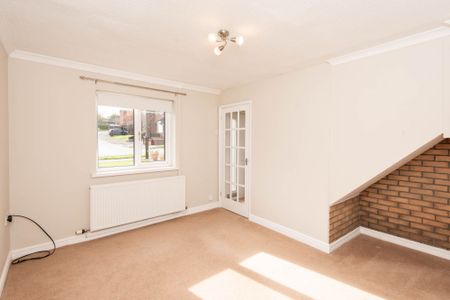 2 bedroom House to rent - Photo 2