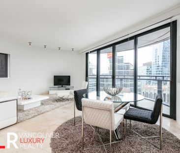 Condo in Downtown Vancouver, BC - Photo 3