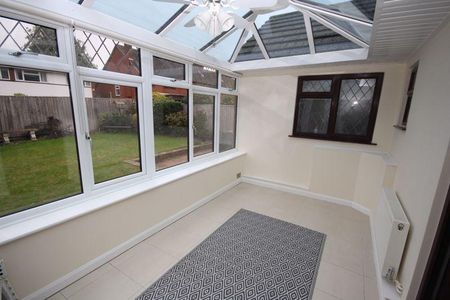 2 bedroom semi-detached bungalow to rent - Photo 2