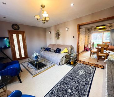 4 bedroom semi-detached house to rent - Photo 2