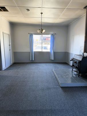 QUAINT HOME IN A CENTRAL LOCATION - Photo 1