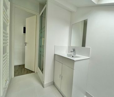 A LOUER - NANTES ST CLEMENT - Studio RECEMMENT RÉNOVÉ de 11.14 m² (... - Photo 3