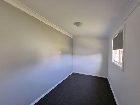 Well Presented Family Home - Photo 4