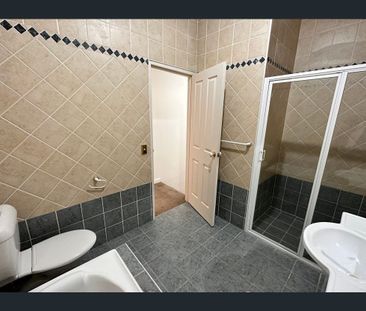 Two Bedroom Unit in Carlingford - Photo 5