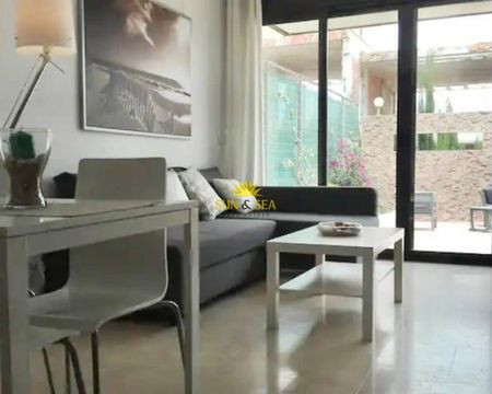 2 BEDROOM AND 1 BATHROOM APARTMENT - LAS RAMBLAS - Photo 3