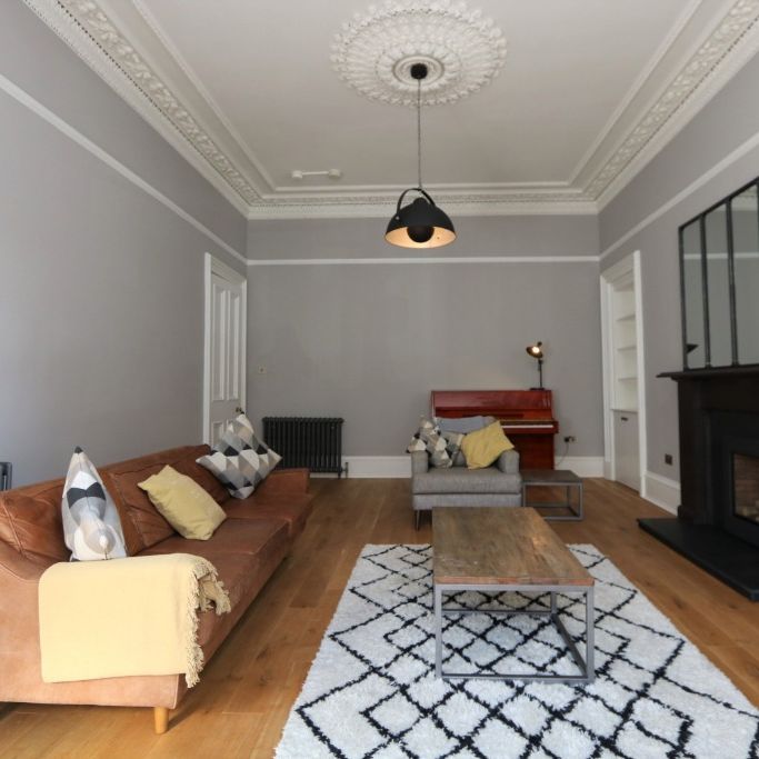 3 bedroom apartment to rent - Photo 1