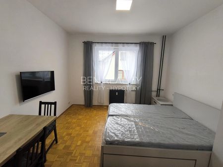 Pronájem byt 1+kk Zlín Na Požáře - Fotografie 4