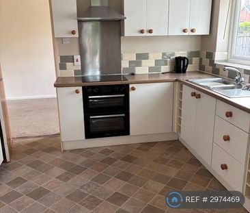 3 bedroom semi-detached house to rent - Photo 5