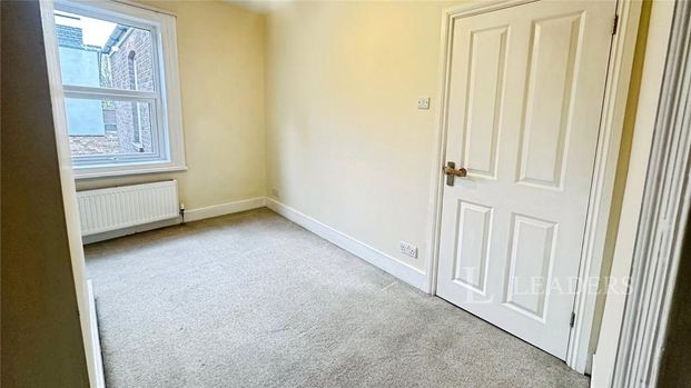 3 bedroom terraced house to rent - Photo 1
