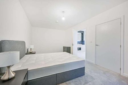 Western Circus, East Acton, W3 - Photo 5