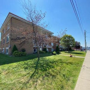 One-Bedroom (3.5) - 103-105-111 Rue Bouchard, Granby - Photo 3