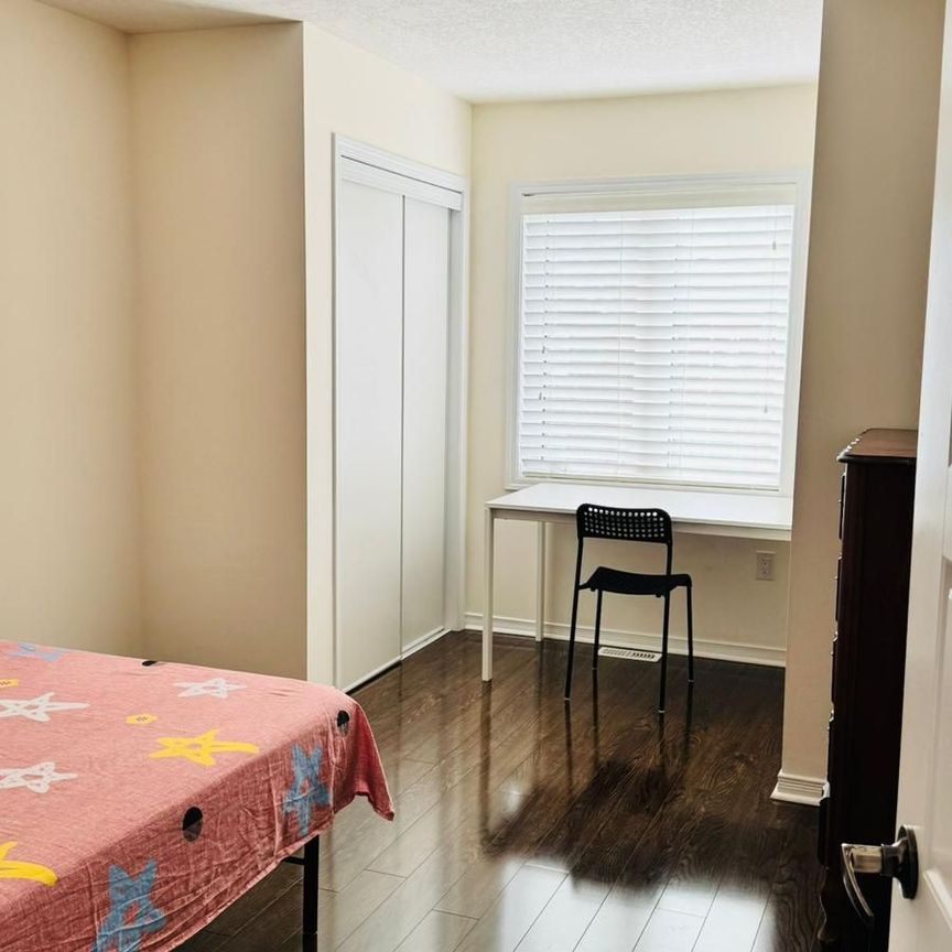 For Lease - 30 Golden Springs Drive Unit# ROOM, Brampton, Ontario - Photo 1