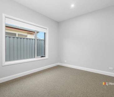 Unit 2/18 Jermyn Street, ULVERSTONE - Photo 2