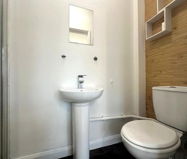 1 bedroom flat to rent - Photo 6