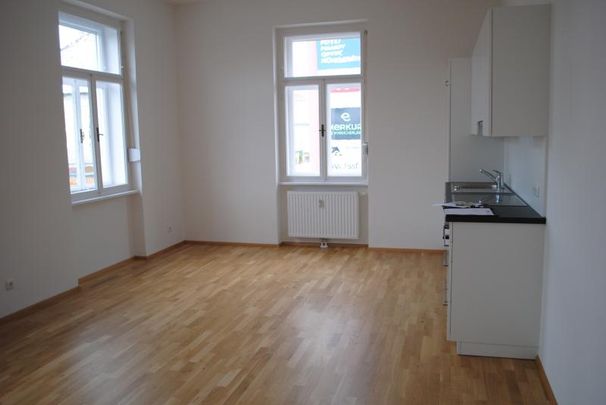 Großzügige Mietwohnung (72m²) mit 2 Schlafzimmern im Zentrum von Fürstenfeld! - Photo 1