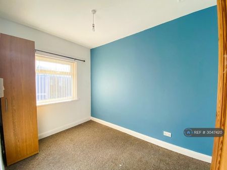 2 bedroom terraced house to rent - Photo 5