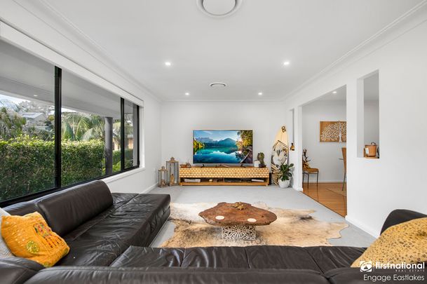 Large Quality Renovated Family Home In Popular Jewells - Photo 1