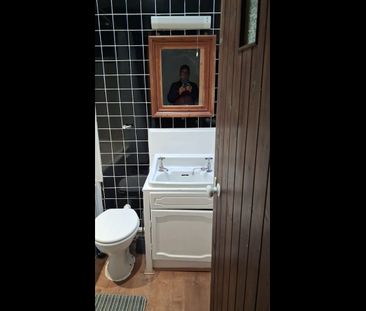 Room in a Shared House, Swanwick Close, SW15 - Photo 1