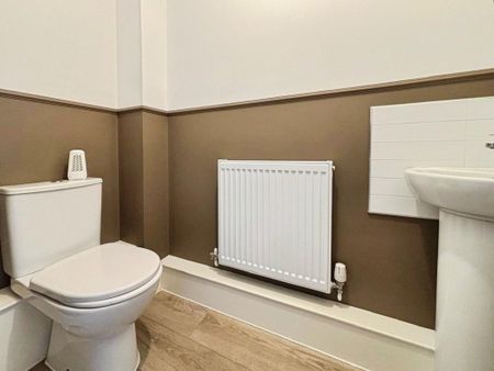 2 bedroom semi-detached house to rent - Photo 3
