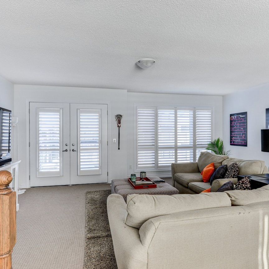 For Lease - 3056 Cascade Common Court, Oakville, Ontario - Photo 1