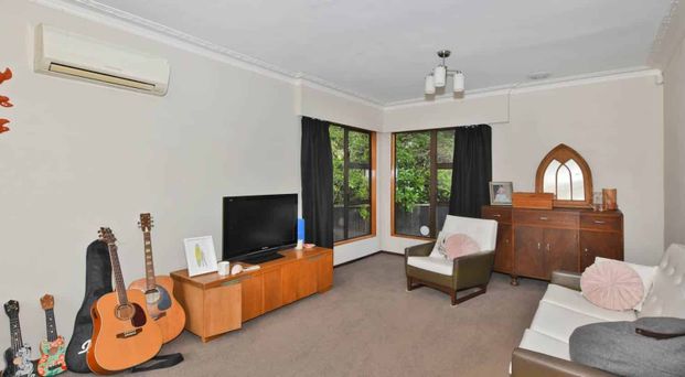 Private 3-bedroom Home - Photo 1