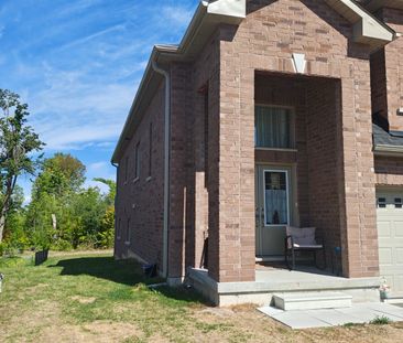 For Lease - 59 Carew Boulevard, Kawartha Lakes, Ontario - Photo 3