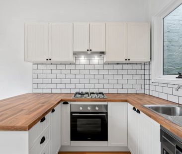 Period Charm, Beautifully Renovated, Perfectly Positioned - Photo 4