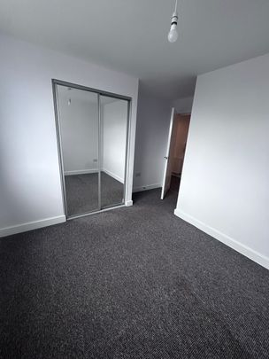 QUEENSWAY, BLETCHLEY - 1 BEDROOM - Photo 1
