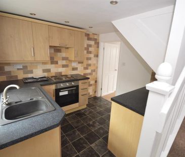 2 bedroom terraced house to rent - Photo 6